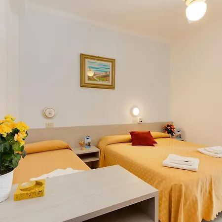 Nevia Hotel 2*