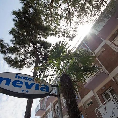Nevia 2*