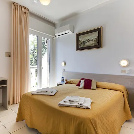 Hotel Nevia 2*