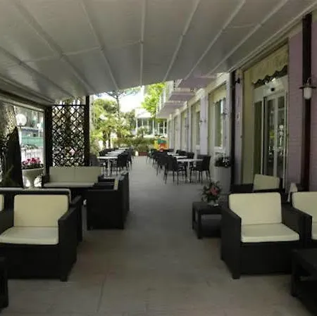 Nevia チェルヴィア